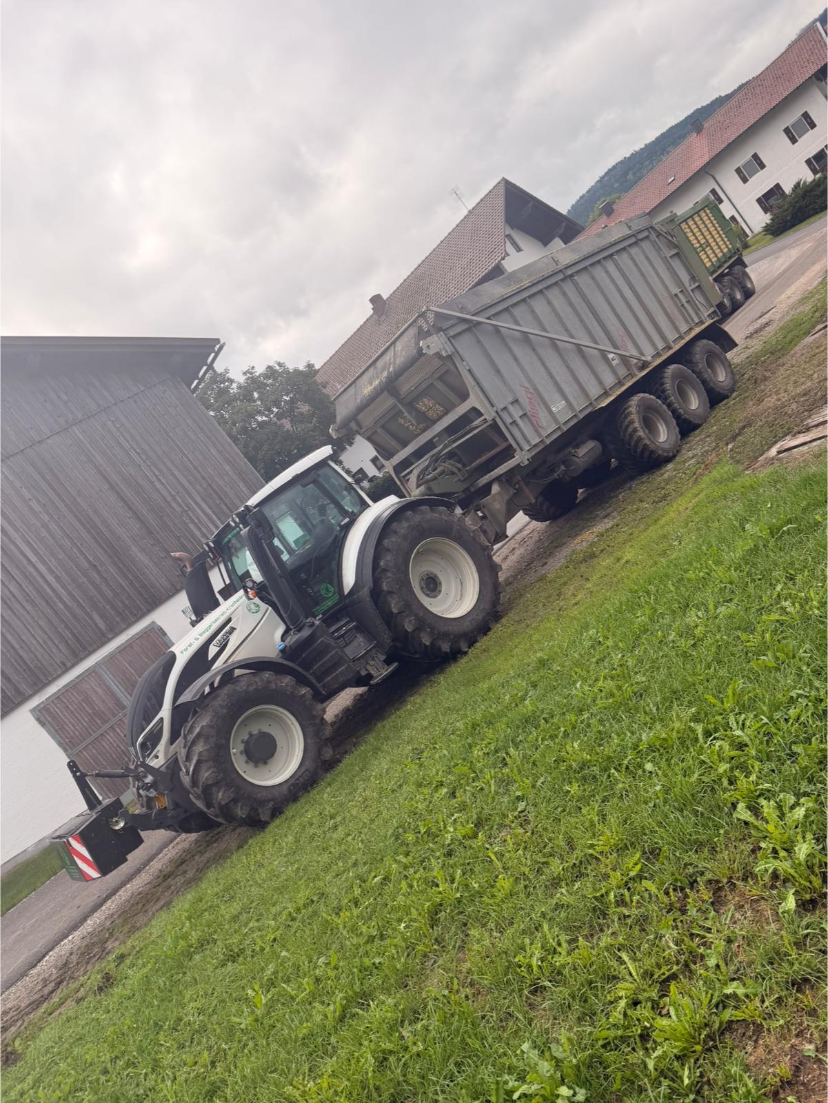 Valtra T214D – Maschinenpark Kronfeldner